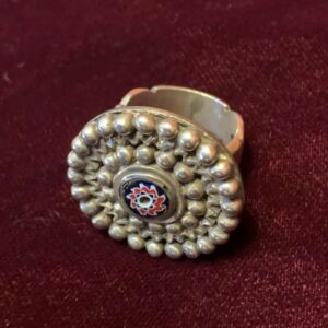 Anello berbero d'argento con occhio centrale