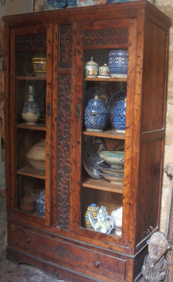 Credenza in legno di Thuya