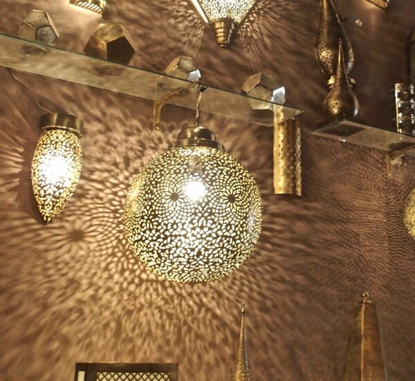 Lampadario di bronzo del Marocco